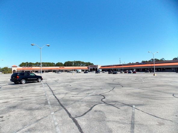 Panama Plaza: 1350 W 15th St, Panama City, FL 32401